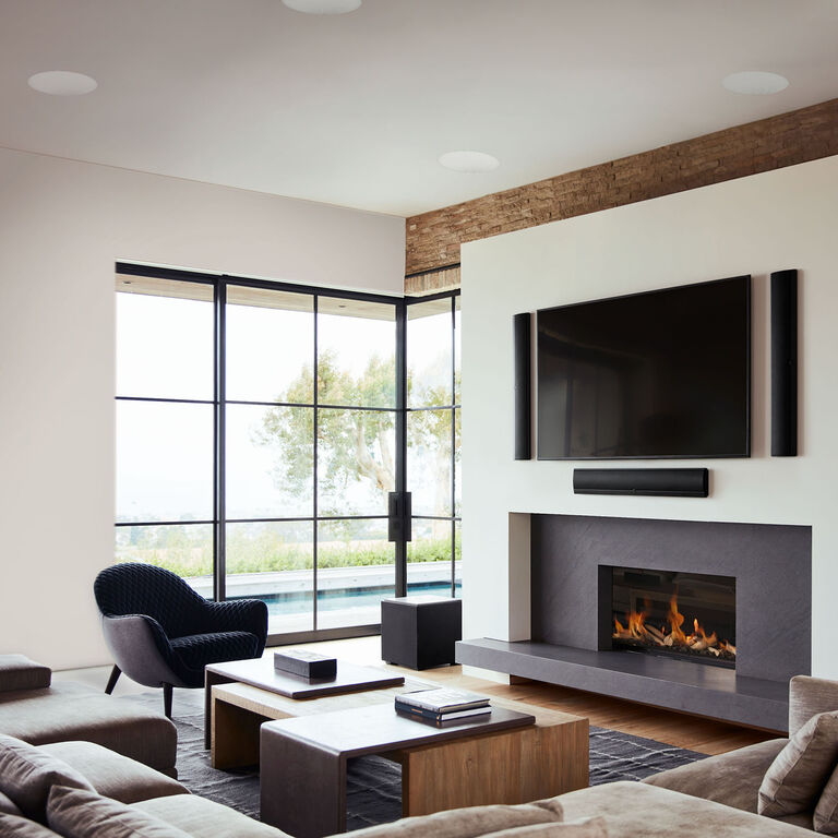 Bipolar Technology for expansive, room-filling sound