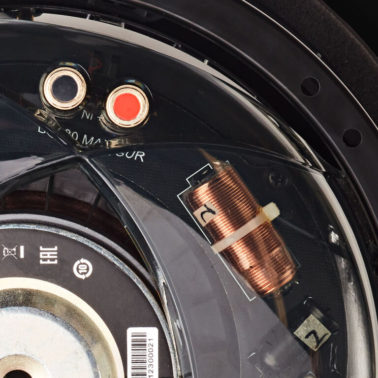 Sophisticated Crossover for optimal driver performance