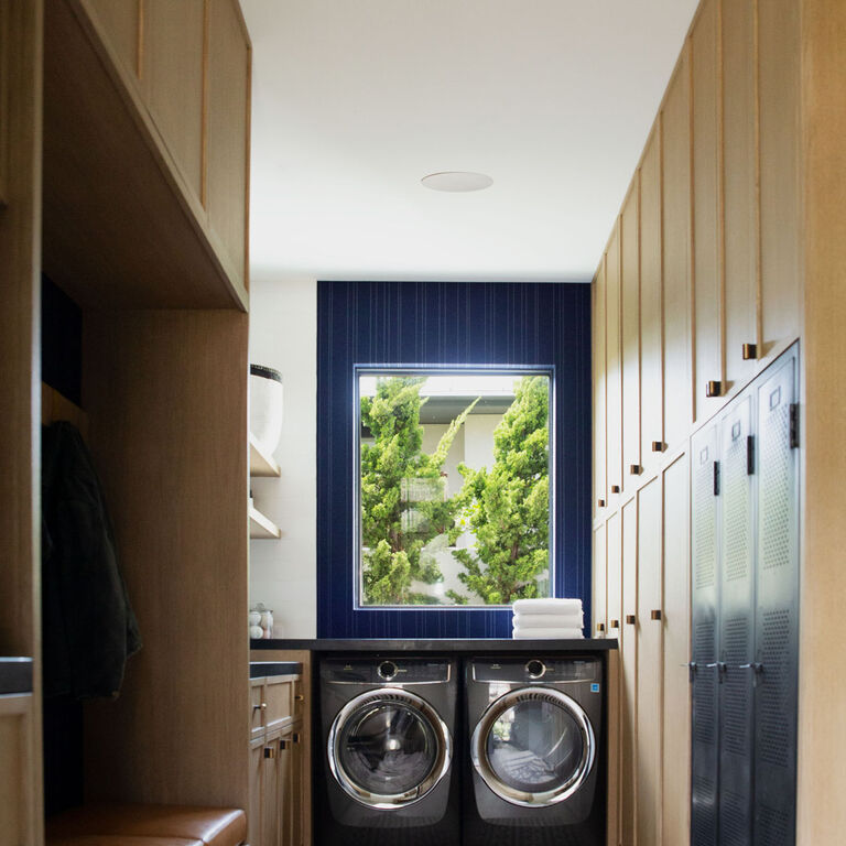 Stereo Inputs for big, stereo sound from a single speaker